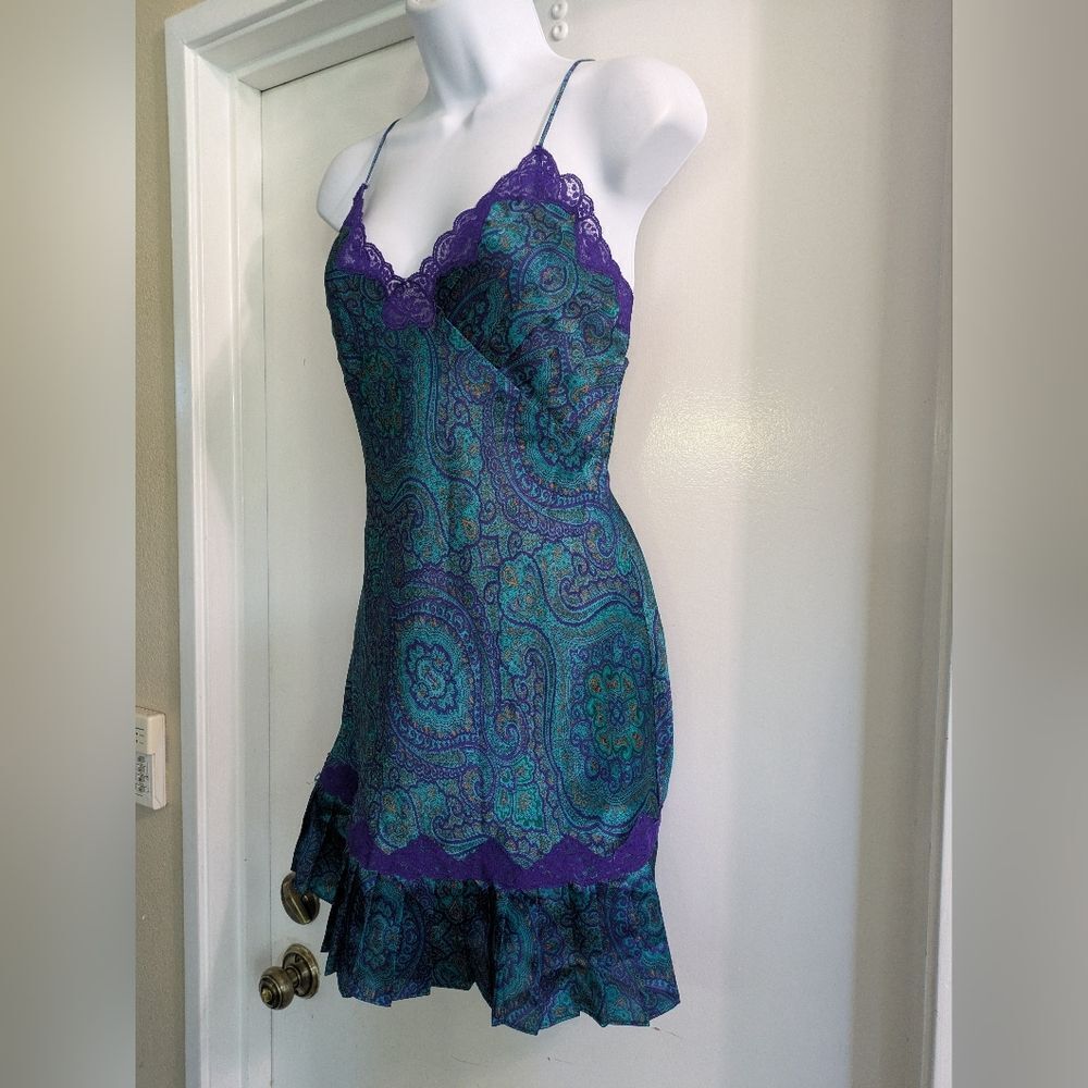 Victoria’s Secret Vintage 90's Y2K Paisley Pleated Slip Dress Size S - Picture 5 of 8